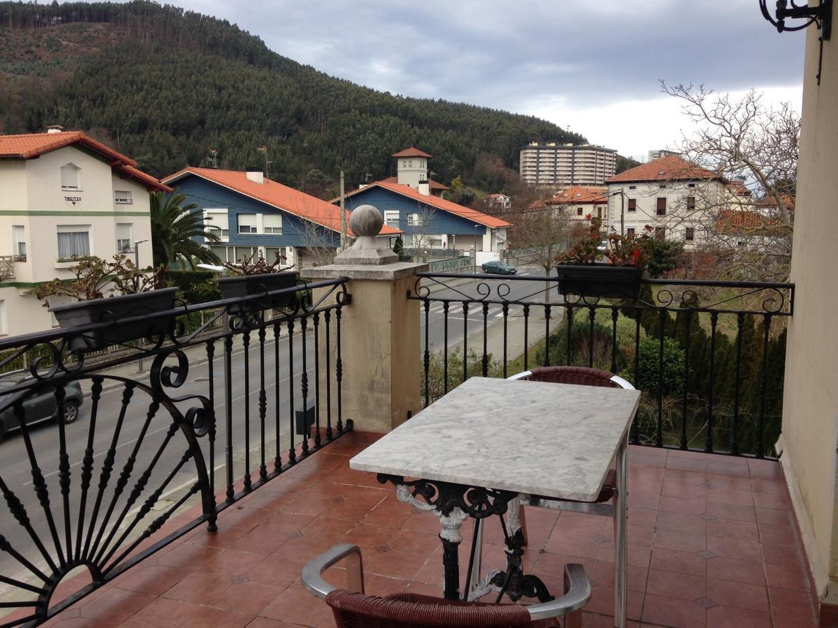 באקיו Hotel Joshe Mari מראה חיצוני תמונה